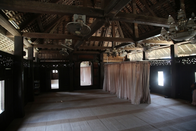 Tayland'da kubbesi bulunmayan cami: "Krue Se"